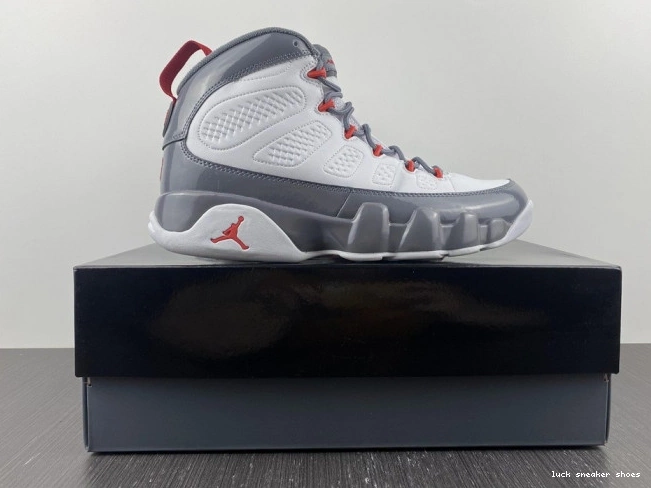 Reps LUCY Red Jordan CT8019-162 9 Fire Air 0704